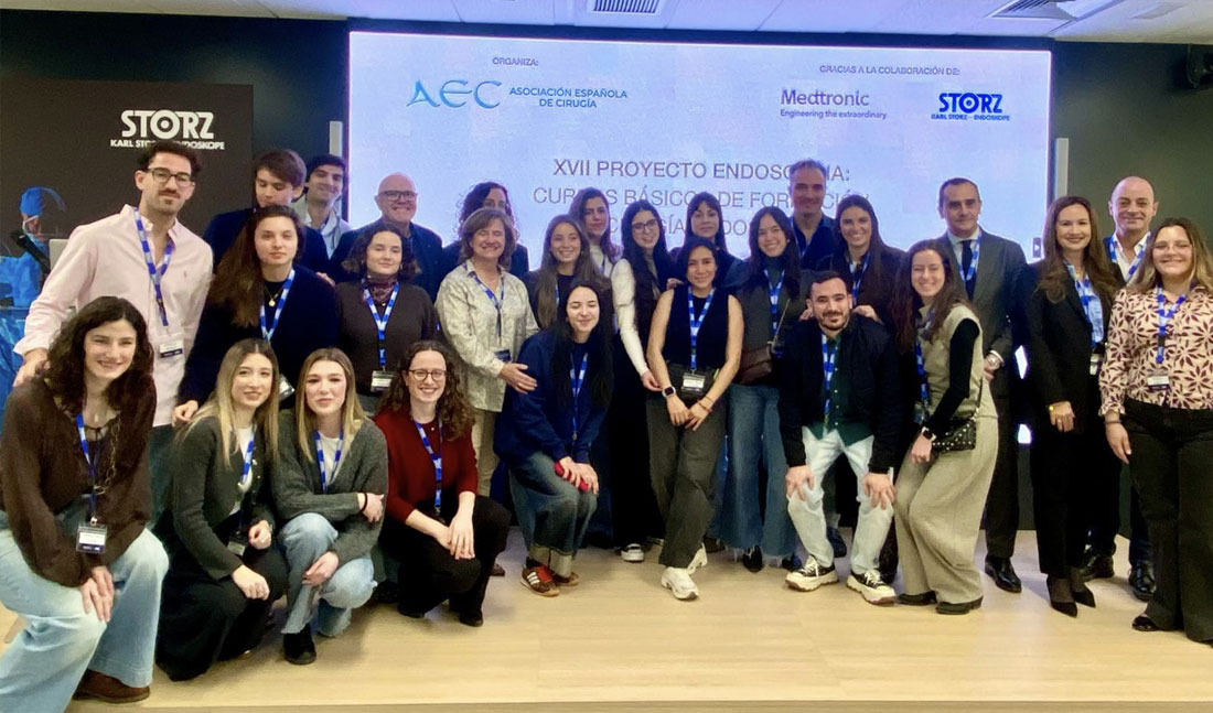 La Asociación Española de Cirugía (AEC) forma a más de 200 médicos residentes en cirugía laparoscópica en España