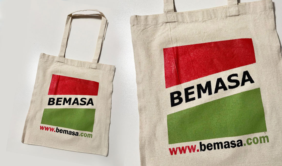 Bolsas de tela con diseño personalizado para eventos corporativos de Bemasa Caps